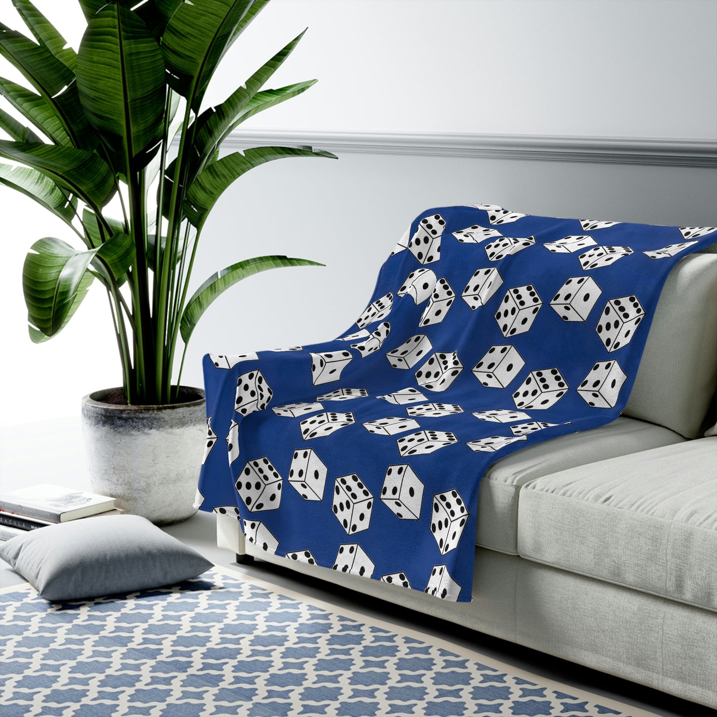 Dice Pattern Velveteen Plush Blanket