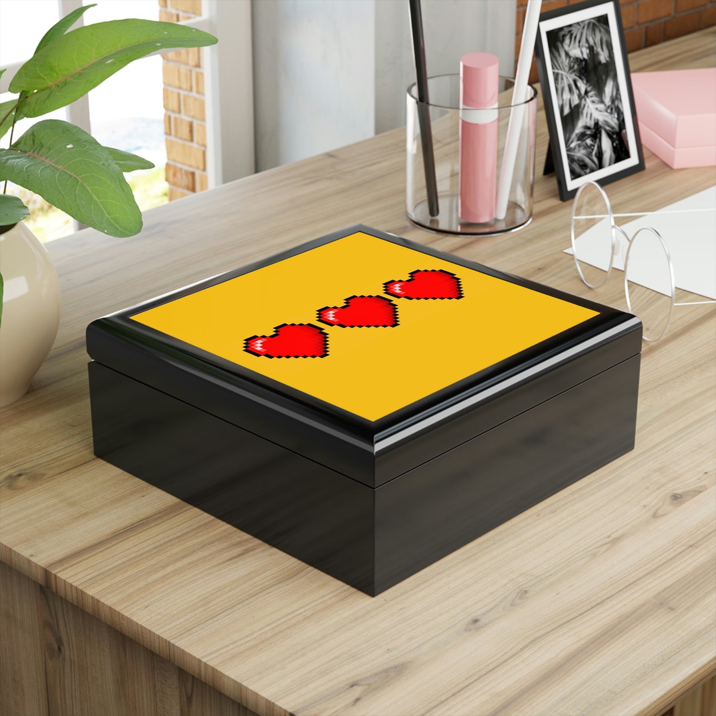 Hearts 8 Bit Style Retro Style Jewelry Box