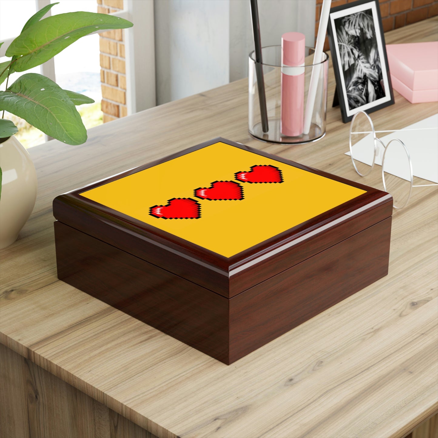 Hearts 8 Bit Style Retro Style Jewelry Box